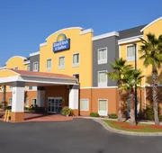 Days Inn & Suites by Wyndham Savannah North I-95 hotel detail image 3