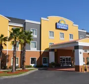 Days Inn & Suites by Wyndham Savannah North I-95 hotel detail image 4