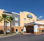 Days Inn & Suites by Wyndham Savannah North I-95 hotel detail image 5