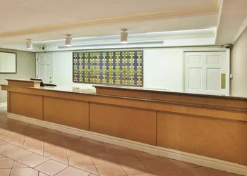 La Quinta Inn & Suites by Wyndham Savannah Midtown hotel thumbnail 5