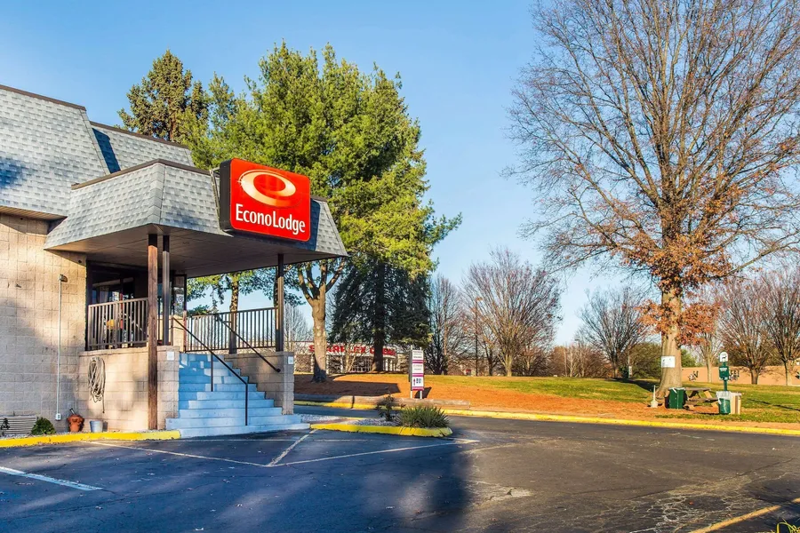 Econo Lodge Milldale - Southington hotel detail image 2