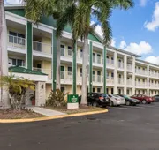 HomeTowne Studios by Red Roof Fort Lauderdale hotel detail image 7