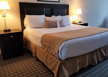 Ramada by Wyndham Washington hotel thumbnail 7
