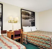 Super 8 by Wyndham Rogers Minnesota hotel detail image 4