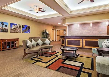 Long Beach hotel thumbnail 6