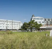 Newport Beach Hotel & Suites hotel detail image 4