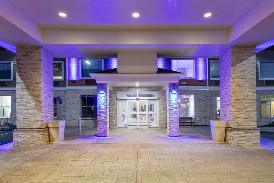 Holiday Inn Express Hotel & Suites Seaside-Convention Center by IHG hotel detail image 6
