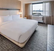 DoubleTree by Hilton Hotel & Suites Jersey City hotel detail image 4
