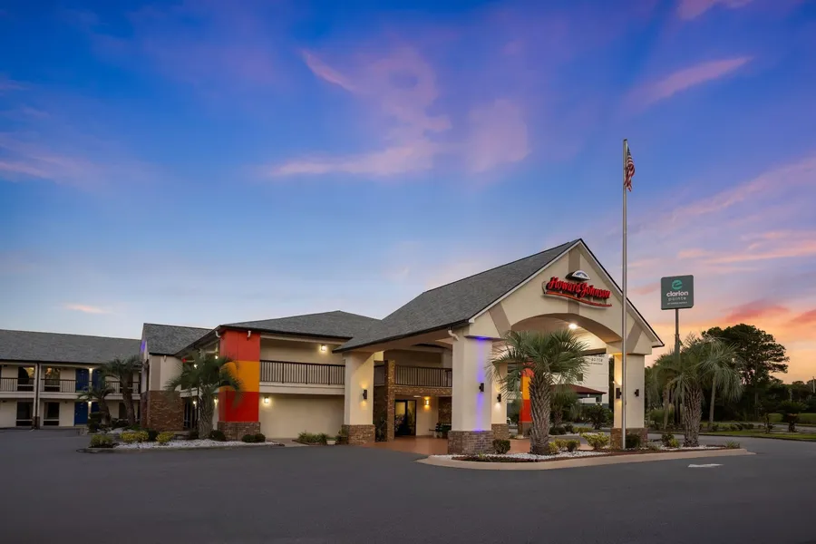 Howard Johnson by Wyndham Savannah GA hotel detail image 6