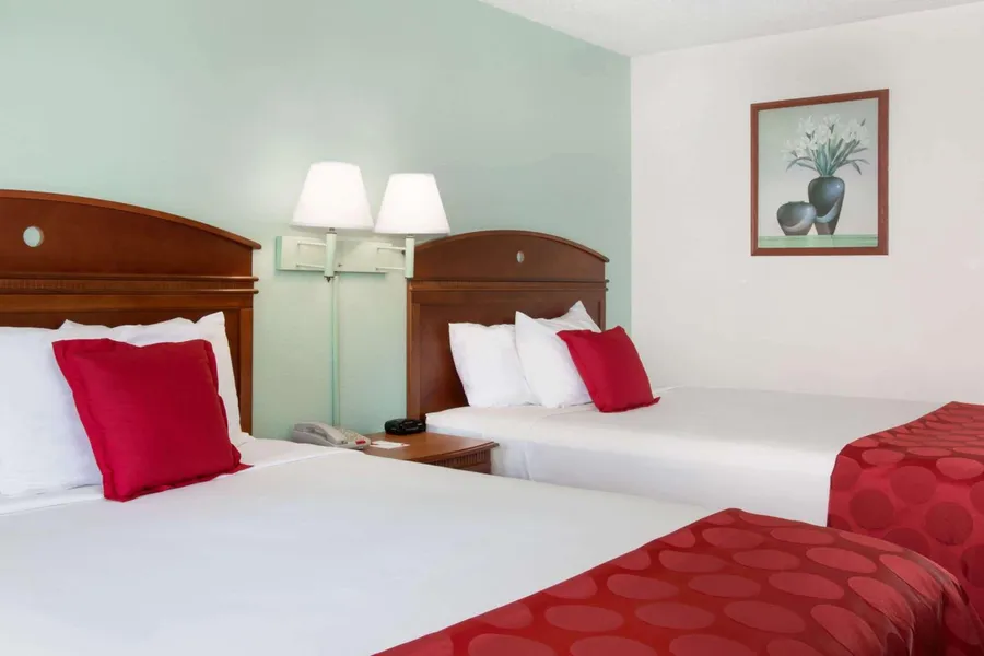 Ramada by Wyndham Pelham hotel detail image 6