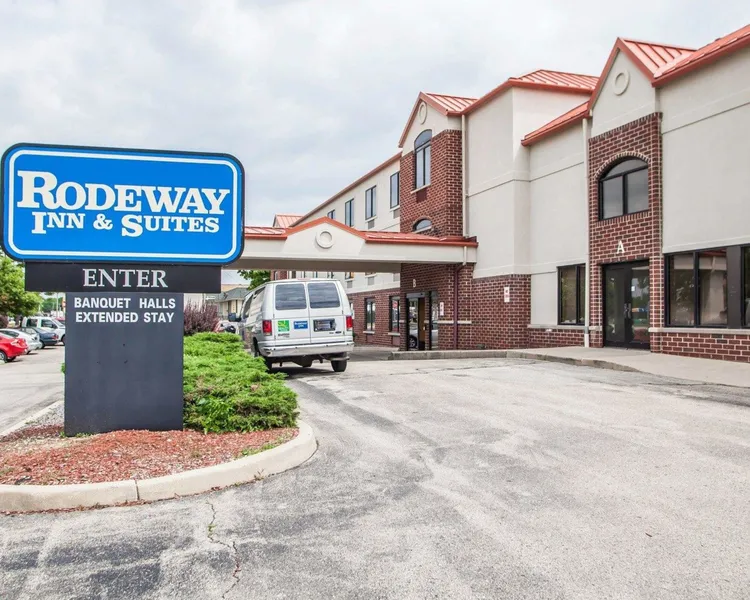 Rodeway Inn & Suites Milwaukee Airport hotel detail image 2