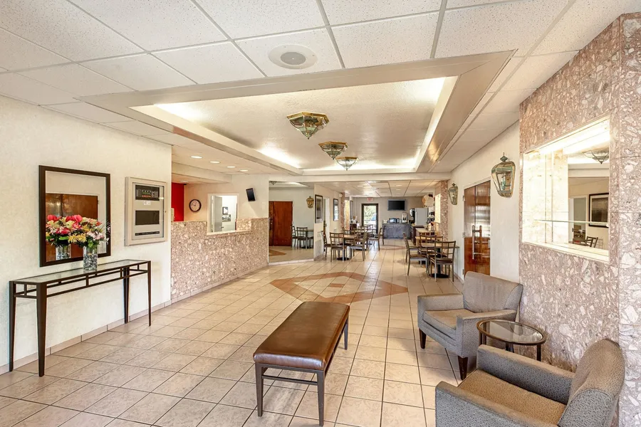 Econo Lodge Vero Beach - Downtown hotel detail image 6