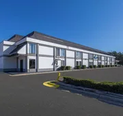 Days Inn & Suites by Wyndham Fort Bragg/Cross Creek Mall hotel detail image 4