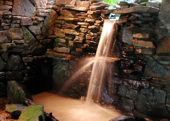 Garden Inn Bed & Breakfast at Bee Rock hotel thumbnail 2