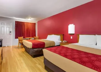 Econo Lodge Wichita Falls Downtown hotel thumbnail 6