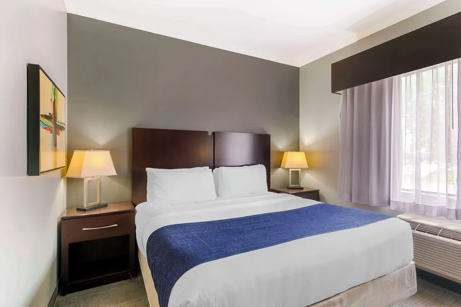 Best Western Plus Olathe Hotel hotel detail image 6