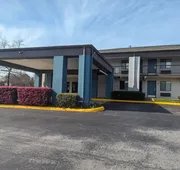 Quality Inn Pelham I-65 exit 246 hotel detail image 4