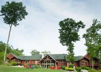 Minnewaska Lodge hotel thumbnail 3