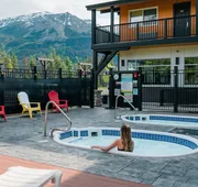 Mount Robson Inn hotel detail image 4