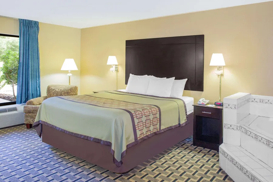 Days Inn by Wyndham Andalusia hotel detail image 6