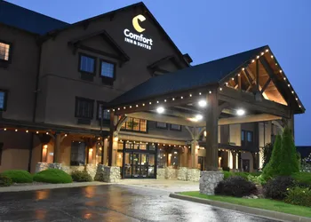 Comfort Inn & Suites Macon hotel thumbnail 3