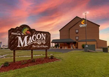 Comfort Inn & Suites Macon hotel thumbnail 4