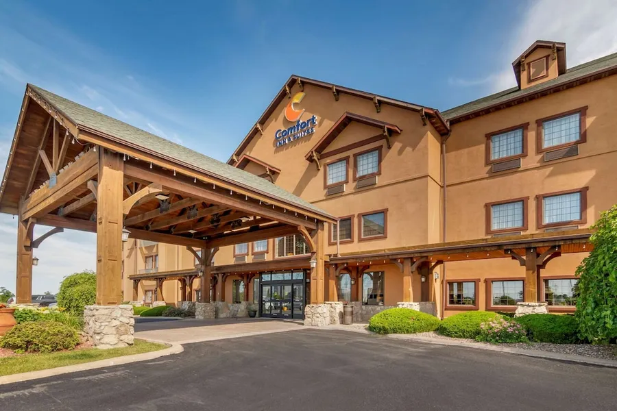 Comfort Inn & Suites Macon hotel detail image 6