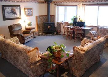 Daniels Lake Lodge B&B hotel thumbnail 3