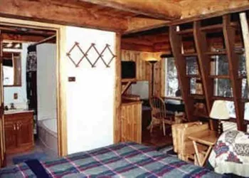 Daniels Lake Lodge B&B hotel thumbnail 7
