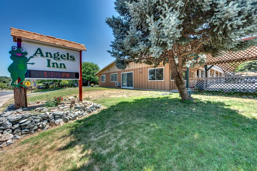 Angels Inn hotel detail image 2