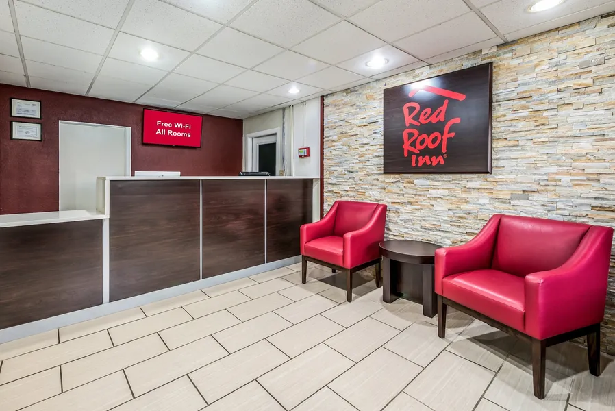 Red Roof Inn & Suites Wapakoneta hotel detail image 6