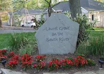 Laurel Grove Inn on the South hotel thumbnail 8