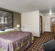 Super 8 by Wyndham Munfordville KY hotel detail image 3