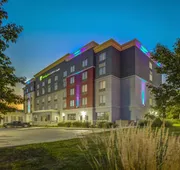Holiday Inn Express & Suites Woodstock South by IHG hotel detail image 3