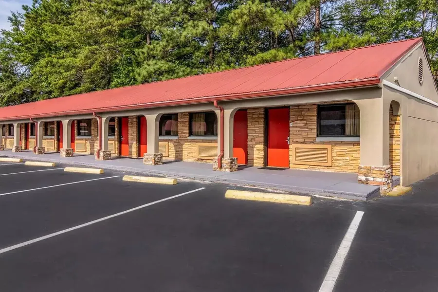 Americas Best Value Inn Opelika hotel detail image 2