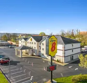 Super 8 by Wyndham Uniontown PA hotel detail image 7