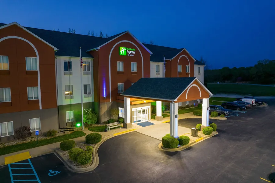 Holiday Inn Express Hotel & Suites Bedford by IHG hotel detail image 2