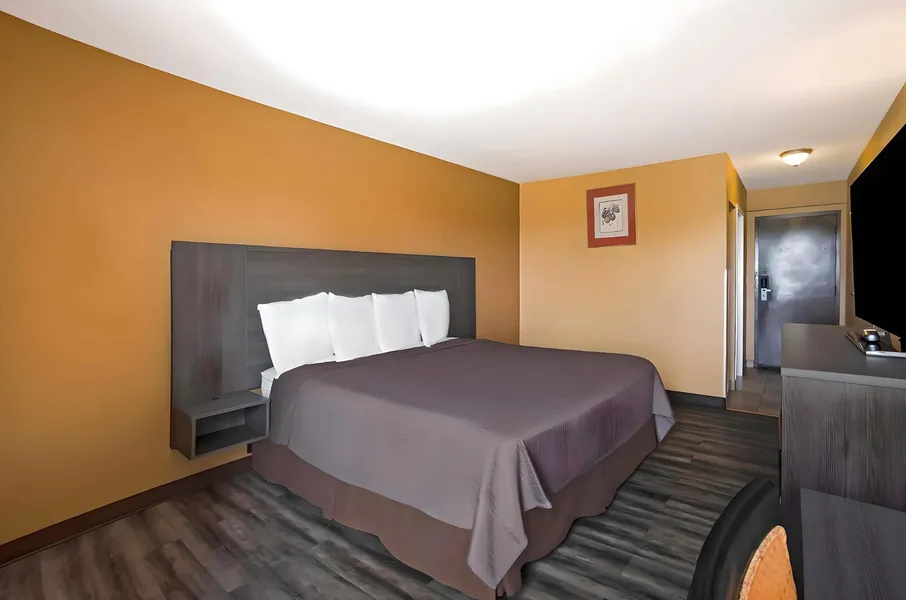 Econo Lodge Allentown North hotel detail image 6