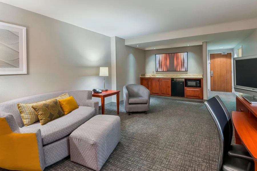 Courtyard by Marriott Fort Myers I-75/Gulf Coast Town Center hotel detail image 6