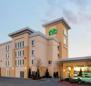 La Quinta Inn & Suites by Wyndham Bellingham hotel detail image 4