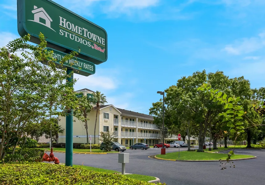 HomeTowne Studios by Red Roof Orlando - UCF Area hotel detail image 6