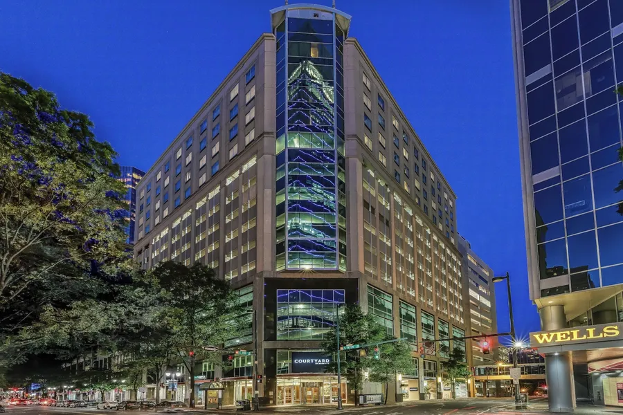 Courtyard by Marriott Charlotte City Center hotel detail image 2