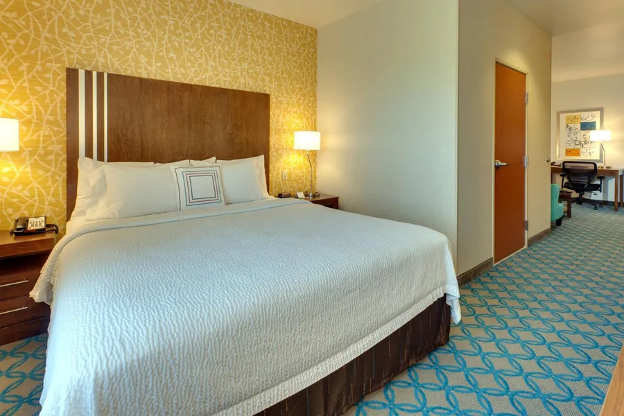 Fairfield Inn & Suites by Marriott San Francisco Airport hotel detail image 6