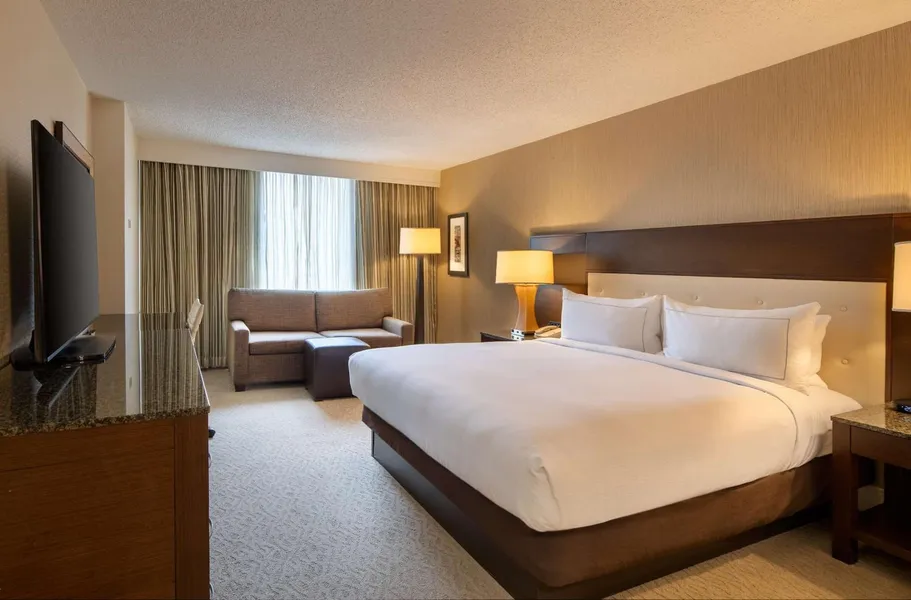 DoubleTree by Hilton Washington DC - Crystal City hotel detail image 6