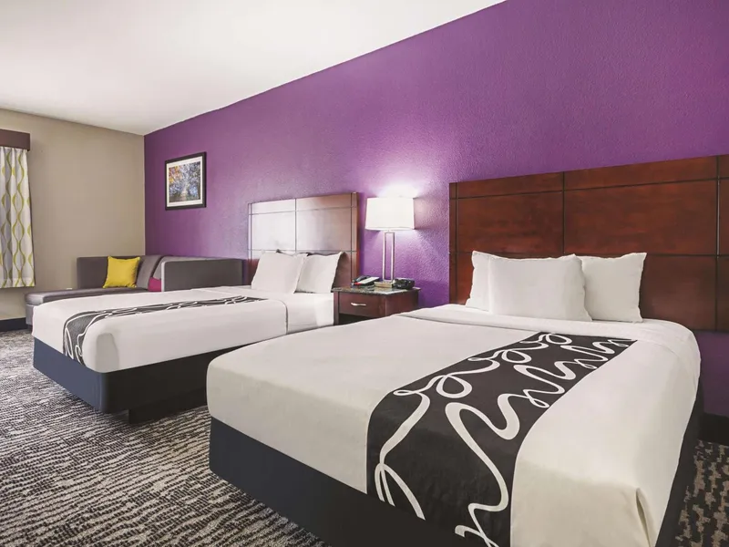 La Quinta Inn & Suites by Wyndham Fresno Northwest hotel detail image 6