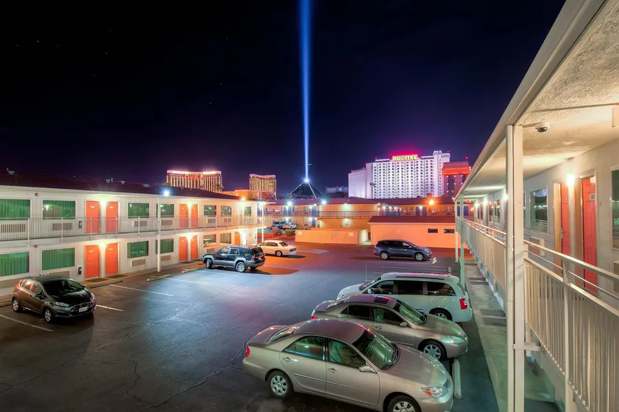 Studio 6 Suites Las Vegas, NV – Tropicana hotel detail image 2
