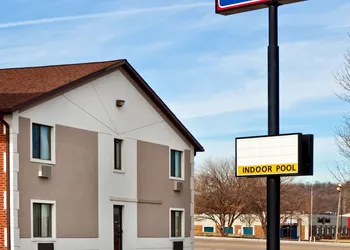 AmericInn by Wyndham Council Bluffs hotel thumbnail 2