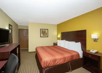AmericInn by Wyndham Council Bluffs hotel thumbnail 5