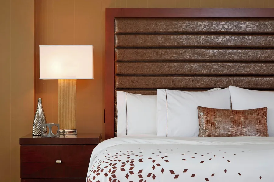 Renaissance St. Louis Airport Hotel hotel detail image 6