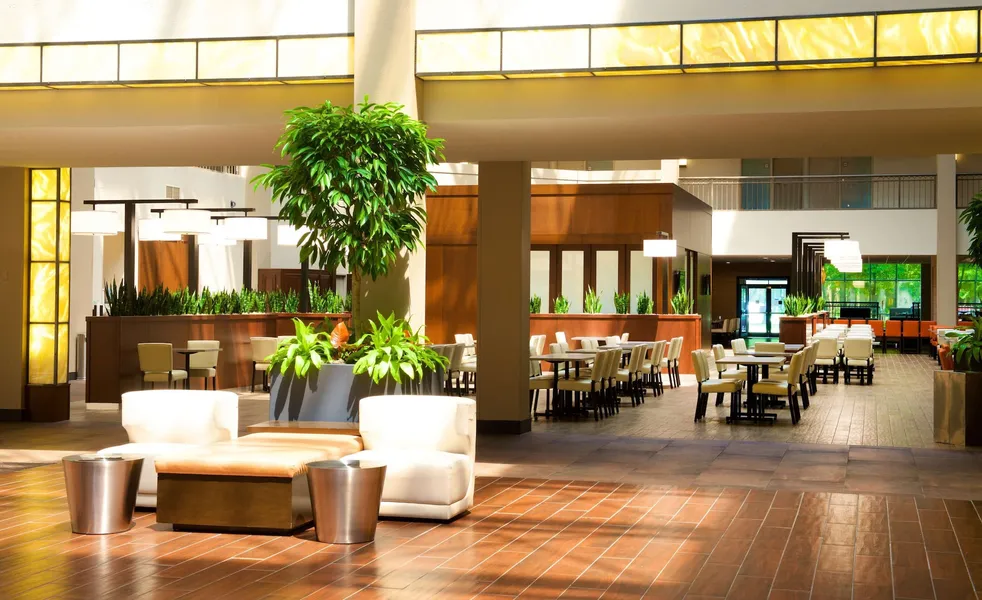 Embassy Suites by Hilton Cincinnati Northeast Blue Ash hotel detail image 2